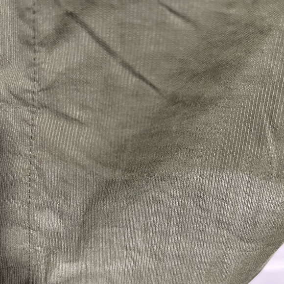 H&M casual button down collared shirt - Picture 4 of 4